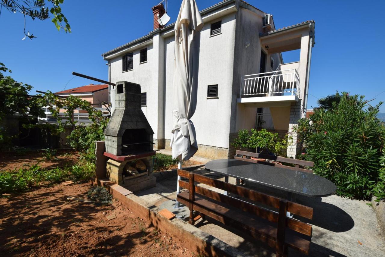 Apartments Marinela Njivice Dış mekan fotoğraf