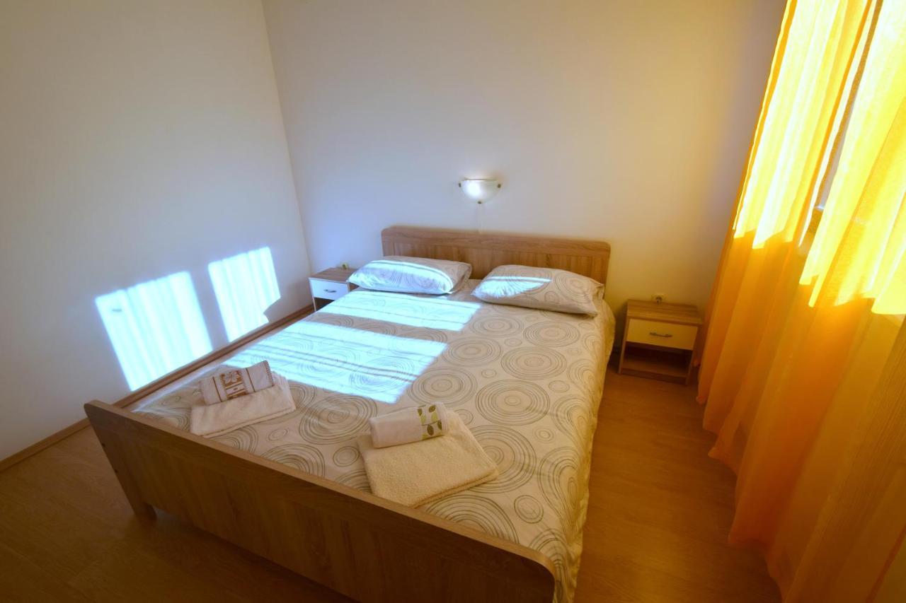 Apartments Marinela Njivice Dış mekan fotoğraf